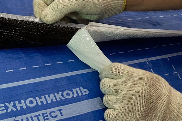 Курс по строительству в Академии ТЕХНОНИКОЛЬ «Монтаж подкладочных ковров» Фото курса «Монтаж подкладочных ковров»
